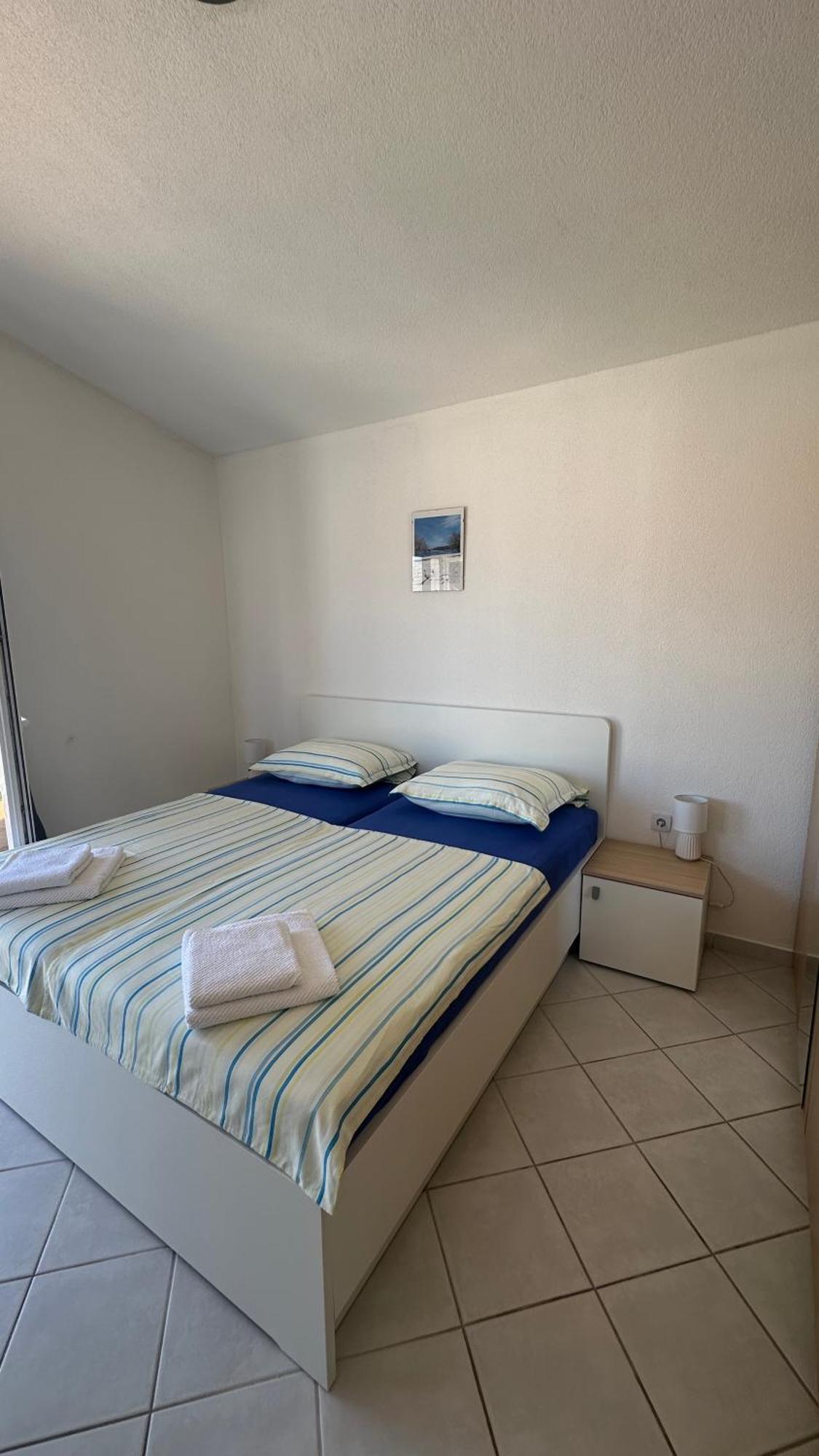 Apartment Arleta โตรกีร์ ภายนอก รูปภาพ